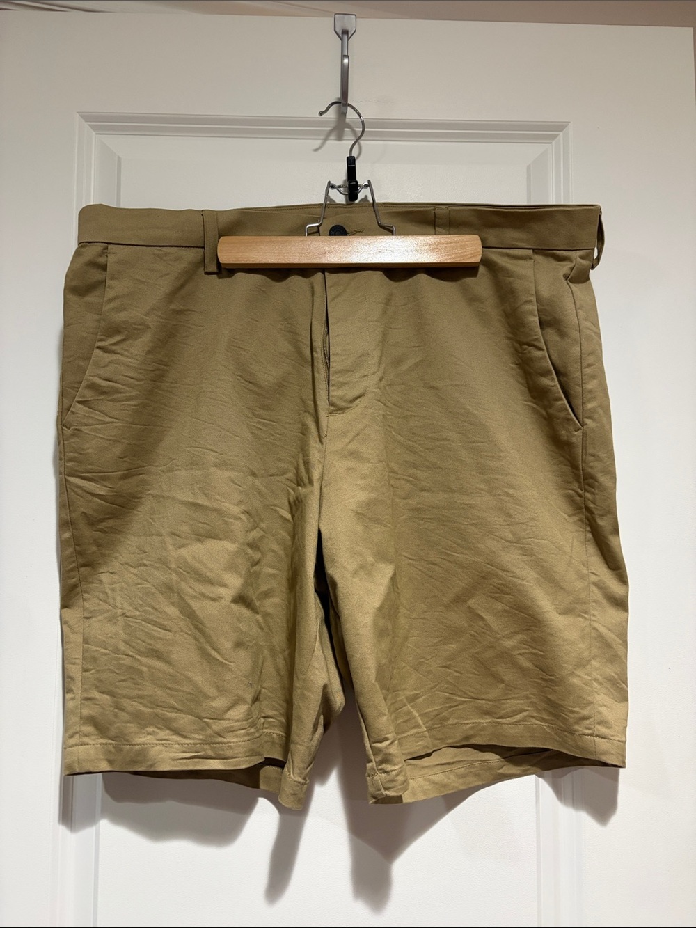 Banana Republic Flat Front Chino Shorts in Khaki